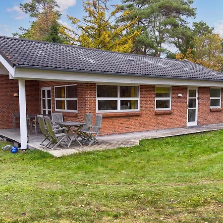 Semesterbostad 2 Bedroom Pet Friendly In Knebel