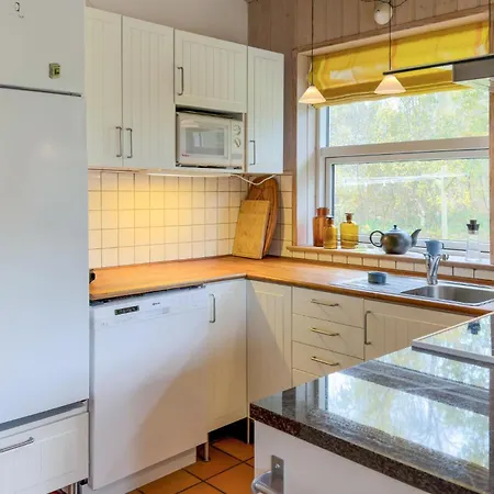 2 Bedroom Pet Friendly In