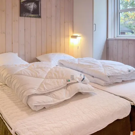 Semesterbostad 2 Bedroom Pet Friendly In Knebel