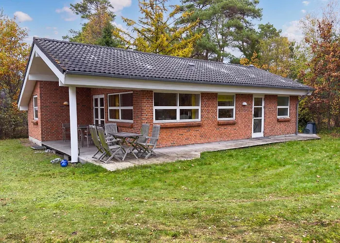 Semesterbostad 2 Bedroom Pet Friendly In Knebel