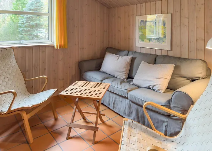 Semesterbostad 2 Bedroom Pet Friendly In