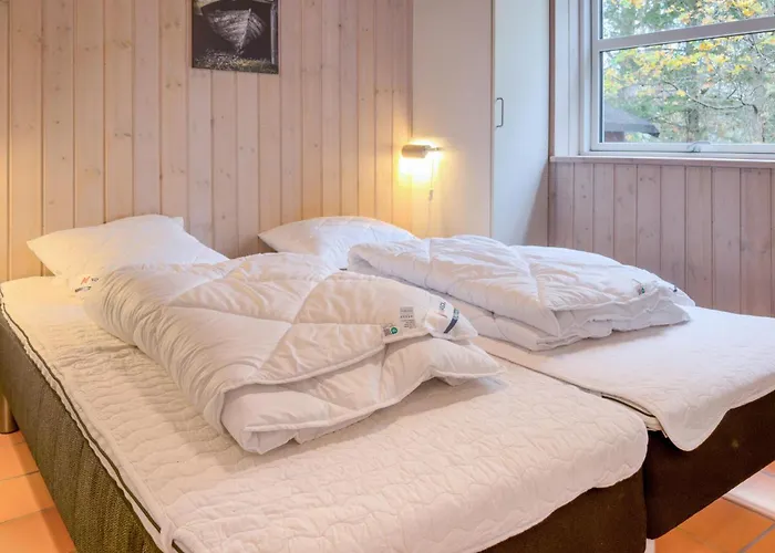 Semesterbostad 2 Bedroom Pet Friendly In Knebel